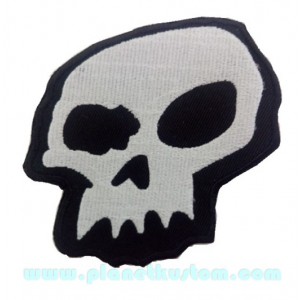 Patch ecusson skull silver on black