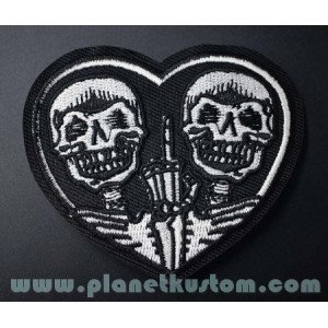 Patch ecusson thermocollant 2 skull on heart hand fuck coeur doigt